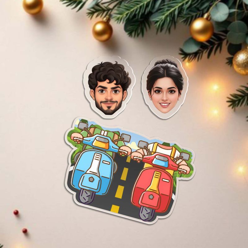 Personalized Couple on Scooter Caricature with Shaking Head Feature, Cartoon Style Desk Decor for Couples & Friends Batter Powere Moving Head Bobblehead Figurine Table Decor